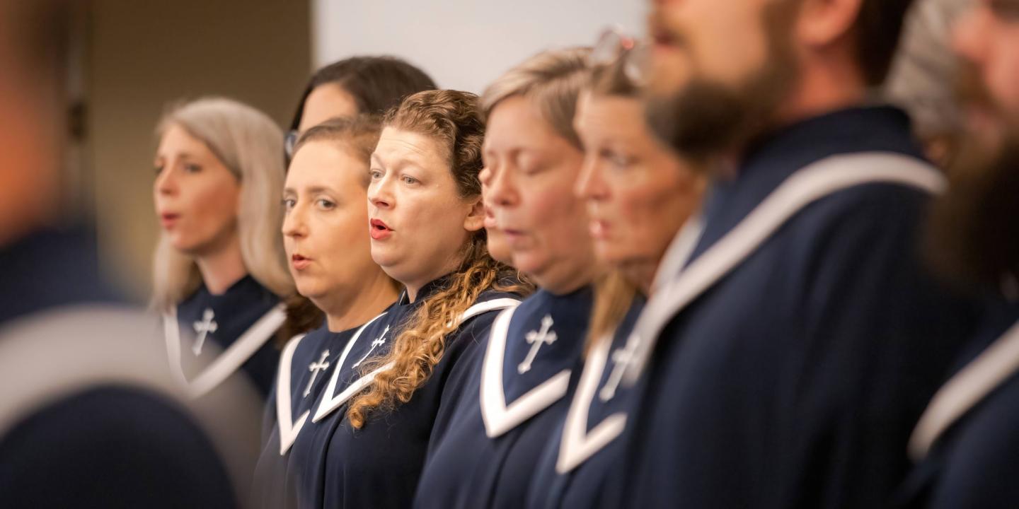 South Main Baptist Church choir members singing
