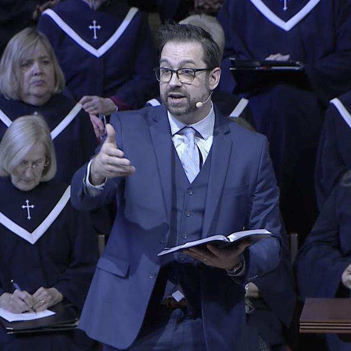 Matt Walton addressing the congregation during his sermon