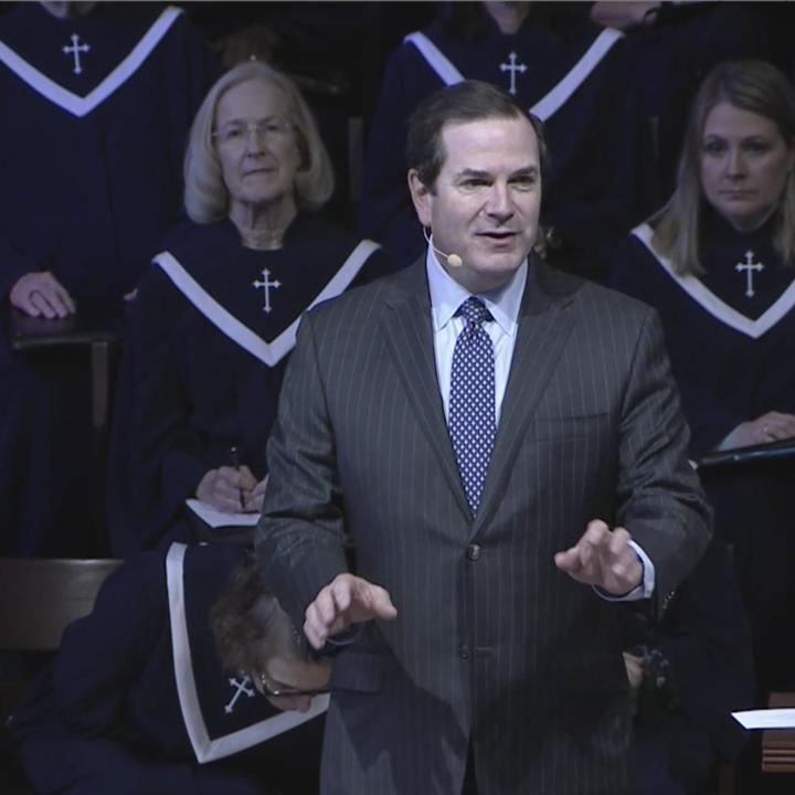 Steve Wells addressing the congregation during his sermon
