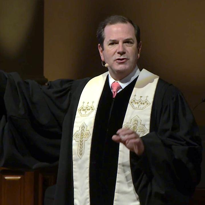 Steve Wells addressing the congregation during his sermon