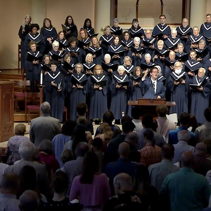 congregation singing in worship